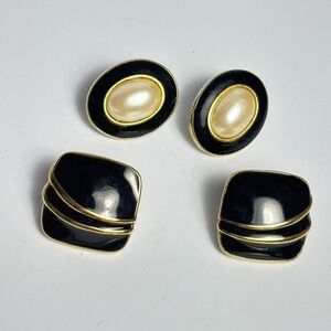 Earrings‎ Vintage Gold Tone Chunky Pearl Black Enamel One Trifari Signed 1980s